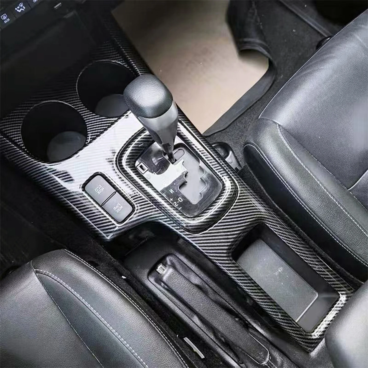 

Для Toyota Hilux 2016-2025 ABS углеродное волокно рамка переключения передач накладка самоклеящиеся автомобильные аксессуары