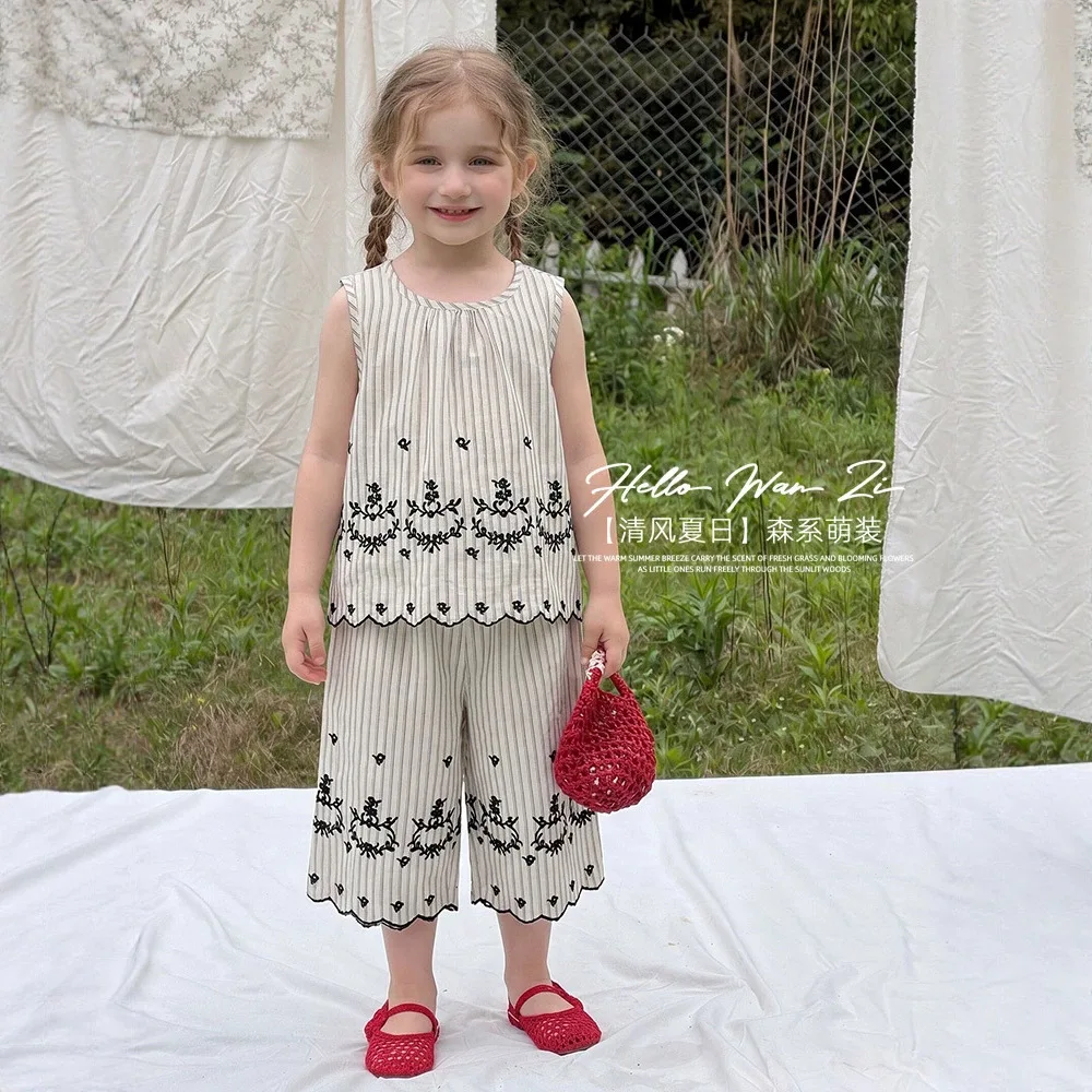 Children's Clothing  Embroidery Girls' Summer Set Children's Sleeveless Seven Part Pants Two Piece Set