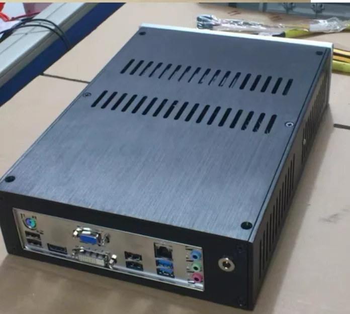 

Mini ITX motherboard, DC-ATX compatible, HTPC all-aluminum computer case, dual 3.5-inch hard drive version