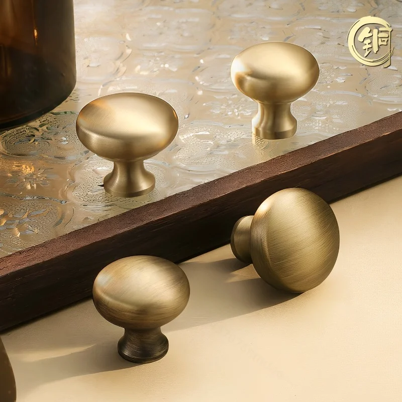 French Light Luxury Brass Cabinet Pull Minimalist Furniture Handle for Wardrobe Drawer Wine Cabinet Cupboard