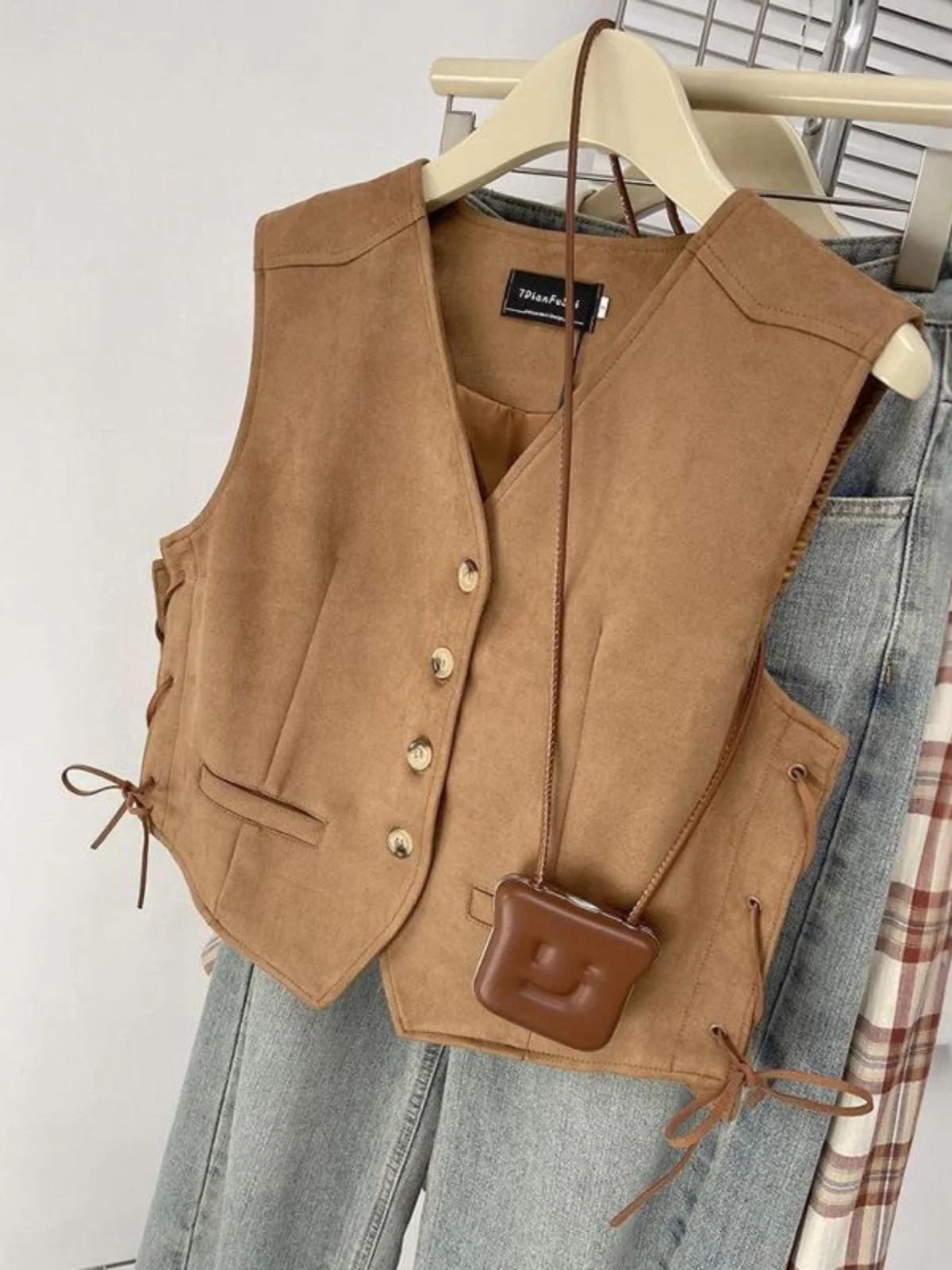 

Женский замшевый жилет с поясом, V-образным вырезом, подплечниками, повседневный, осенний, модный, для работы, на одной пуговице, из других материалов