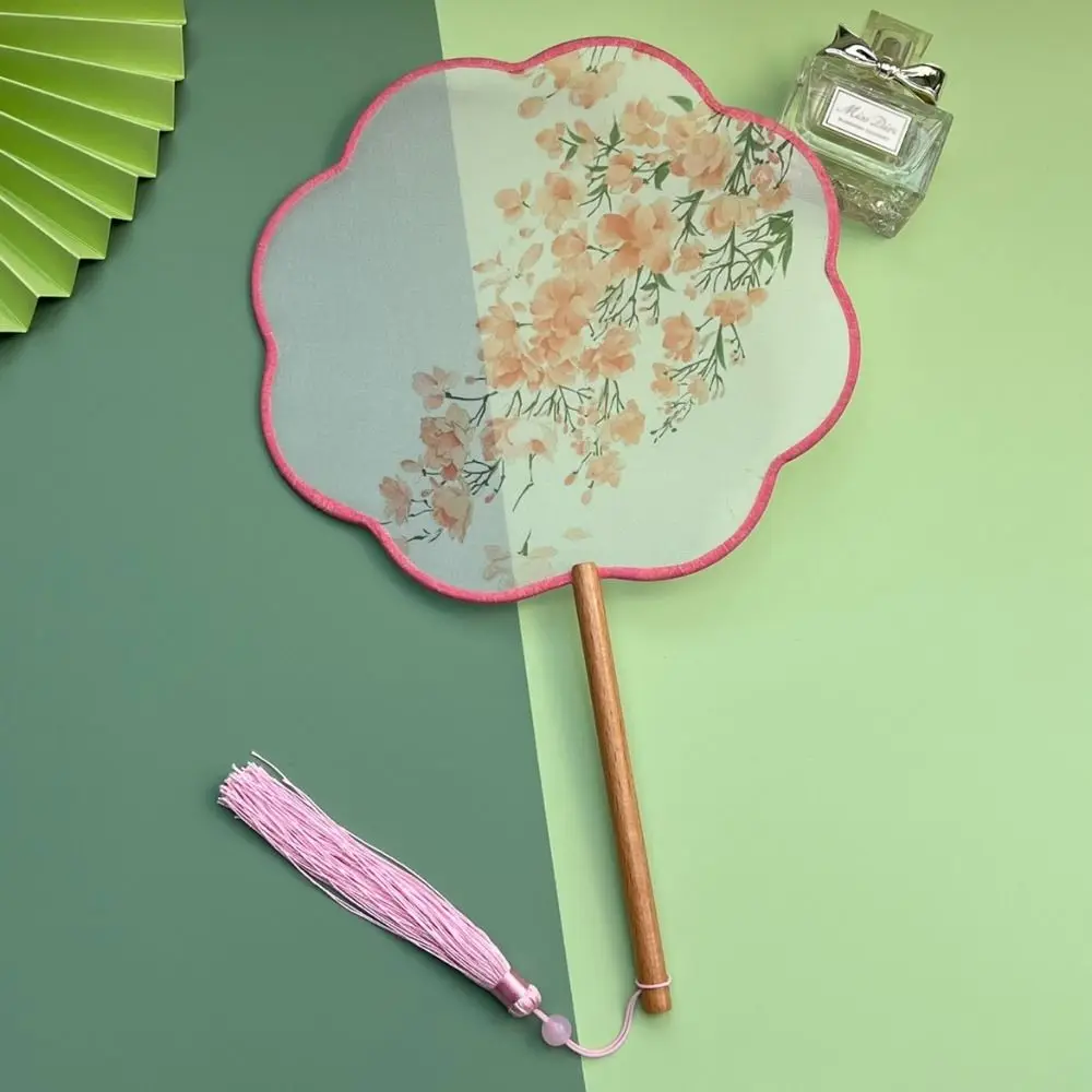 Chinese Style Chinese Embroidery Fan Handheld with Tassels Bridal Group Fan Lycoris Pattern Translucent Tuan Fan
