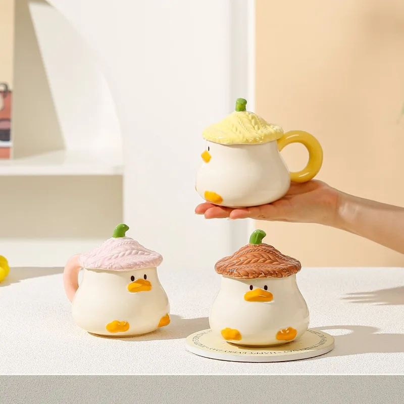 Neue süße Cartoon Ente Keramik Tasse Frühstück Milch Tasse Mittagessen Kaffeetasse kreative Desktop-Tasse zum Versenden eines Freundes ein Geburtstagsgeschenk