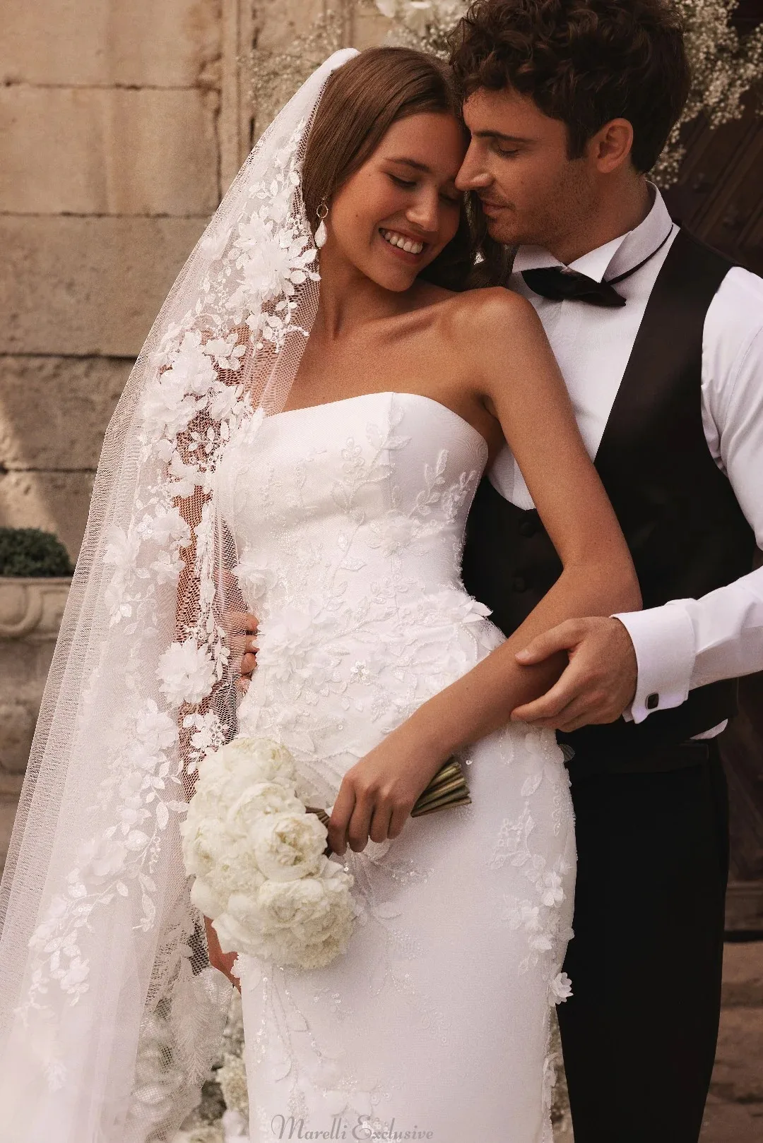 

Romantic Floral Lace Applique Edge Bridal Veil Cathedral Length One-Layer Sheer Tulle Wedding Veil Vestido De Novia Customized