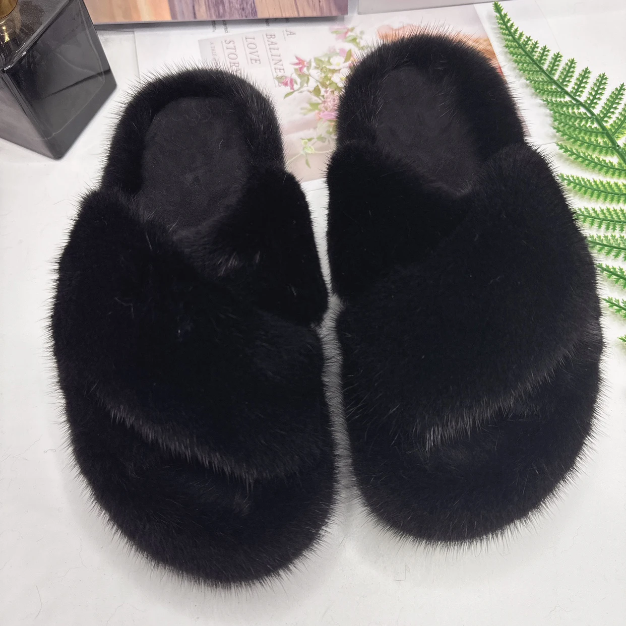 

Women's Intersect Slippers Female Shoes For Women 2024 Flat Sandals Summer Flip Flops Real Genuine Mink Fur Slippers