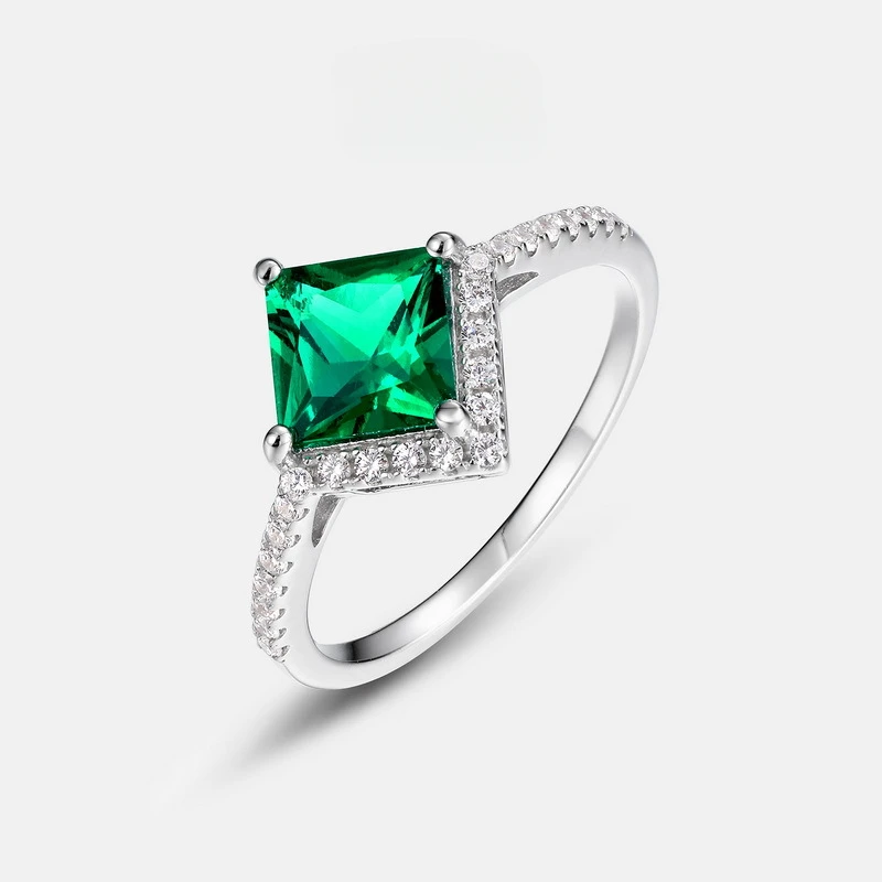 

Geometric Princess Square Cultivated emerald ring S925 Silver inlaid with antique treasure refers to fashion light luxury