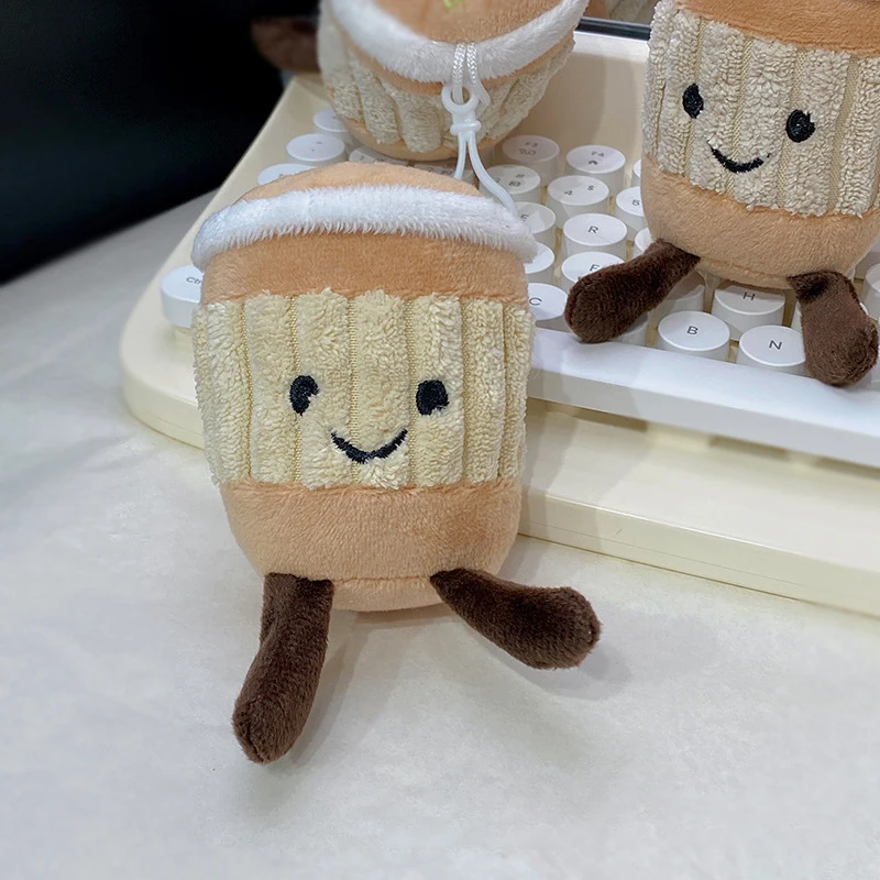 Portachiavi in peluche con tazza di caffè in cartone animato, ciondolo per borsa carina, portachiavi con bambola di pezza soffice Kawaii, tendenza regalo di compleanno