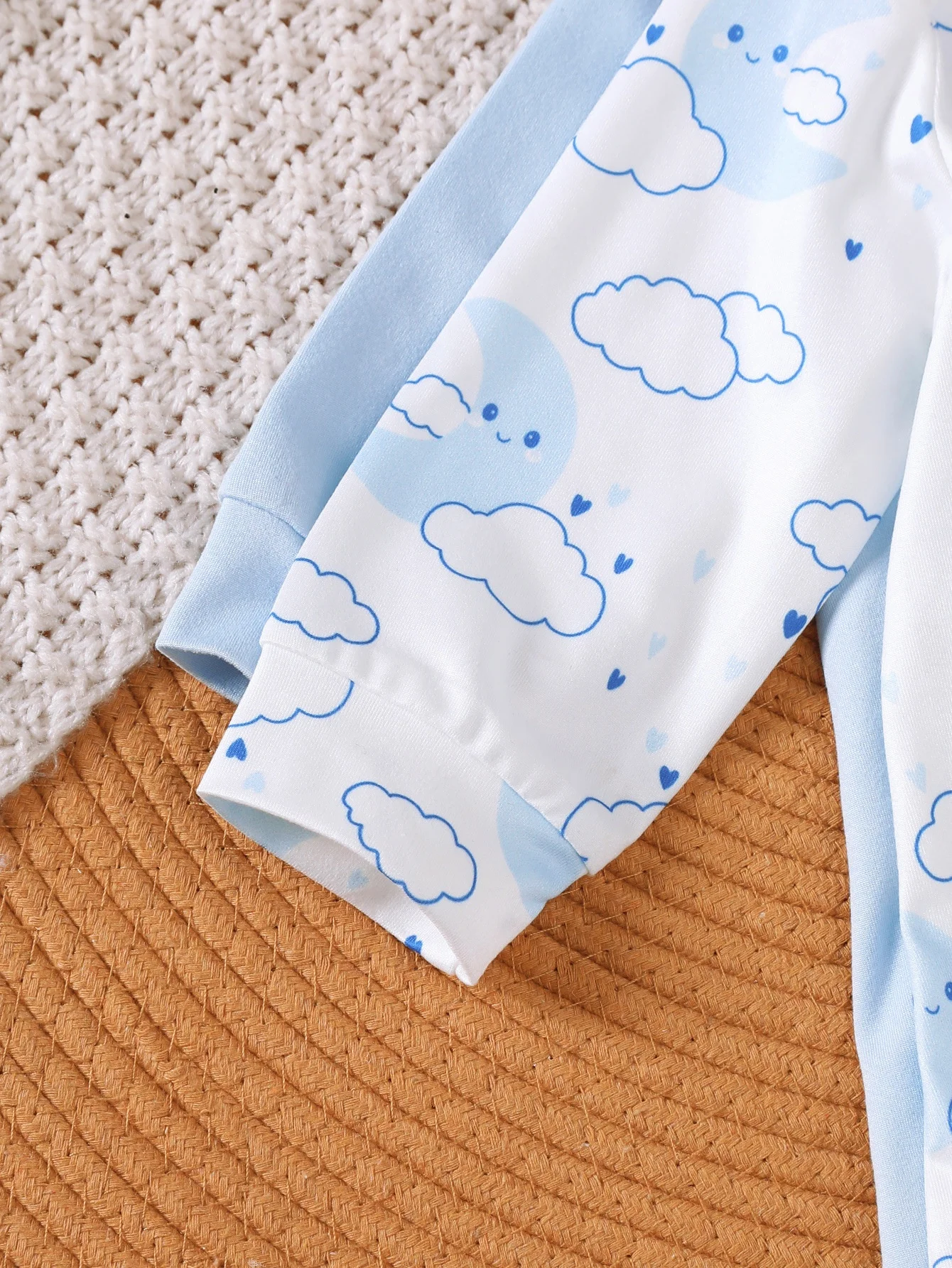 Winter 0-1 Years Old  Infant Baby Boys Girls Cloud and Moon Prints Long Sleeved Jumpsuit Casual 2-Piece Set