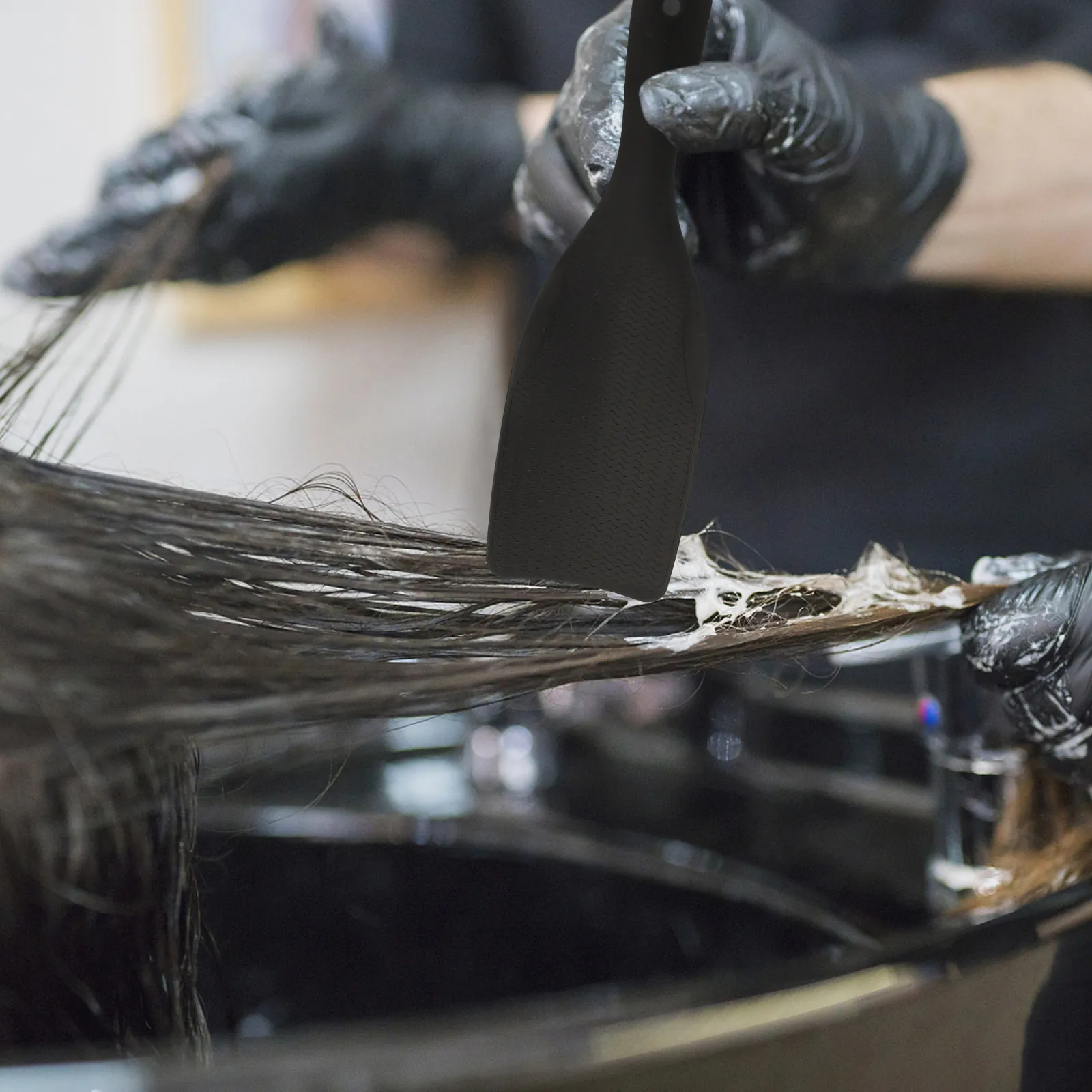 

Набор инструментов для окрашивания волос из безопасного АБС-материала, включает в себя доску для балаяжа и миску, для использования в салонах или дома.