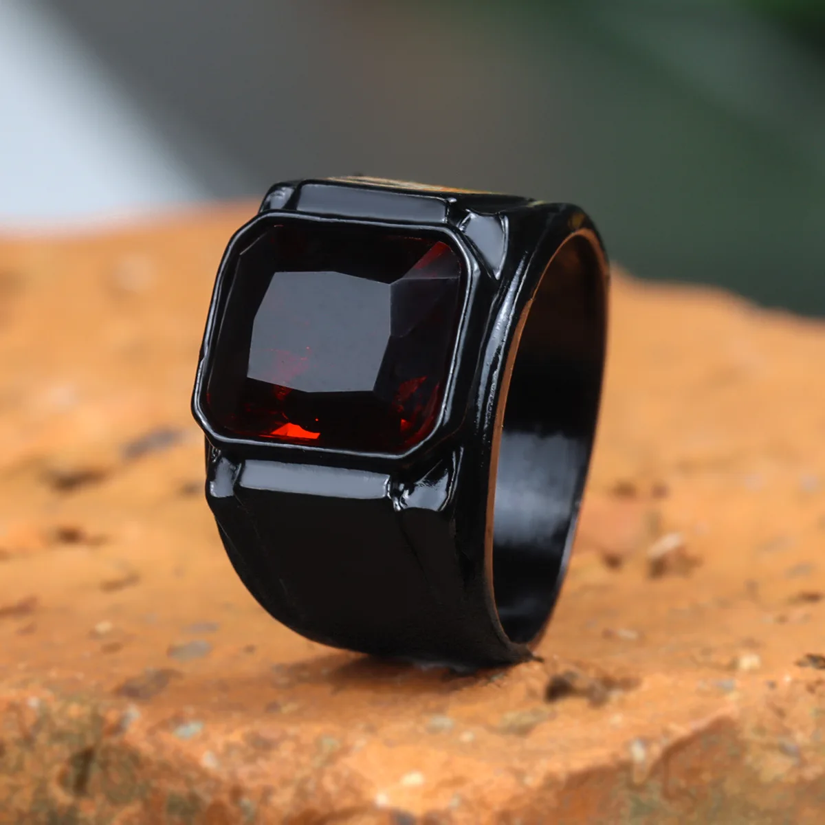 Hot Sale Vintage Black Ruby New Men's Fashion Jewelry Punk Hip Hop Personality Alloy Ring