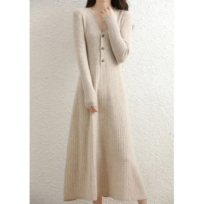 Однотонный свитер с v-образным вырезом в полоску, женский корейский стиль с пряжкой, облегающее и утягивающее осенне-зимнее новое вязаное базовое платье