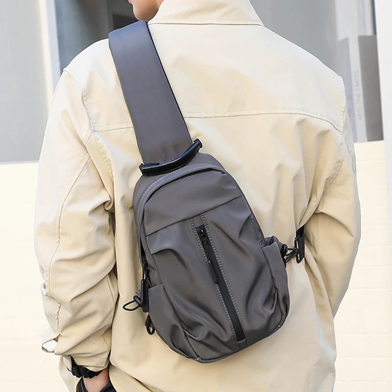 Multi Functional Men's Shoulder Bag with Adjustable Shoulder Straps, Suitable for Hiking Chest Bags, Commuting Bags, Sports Bags