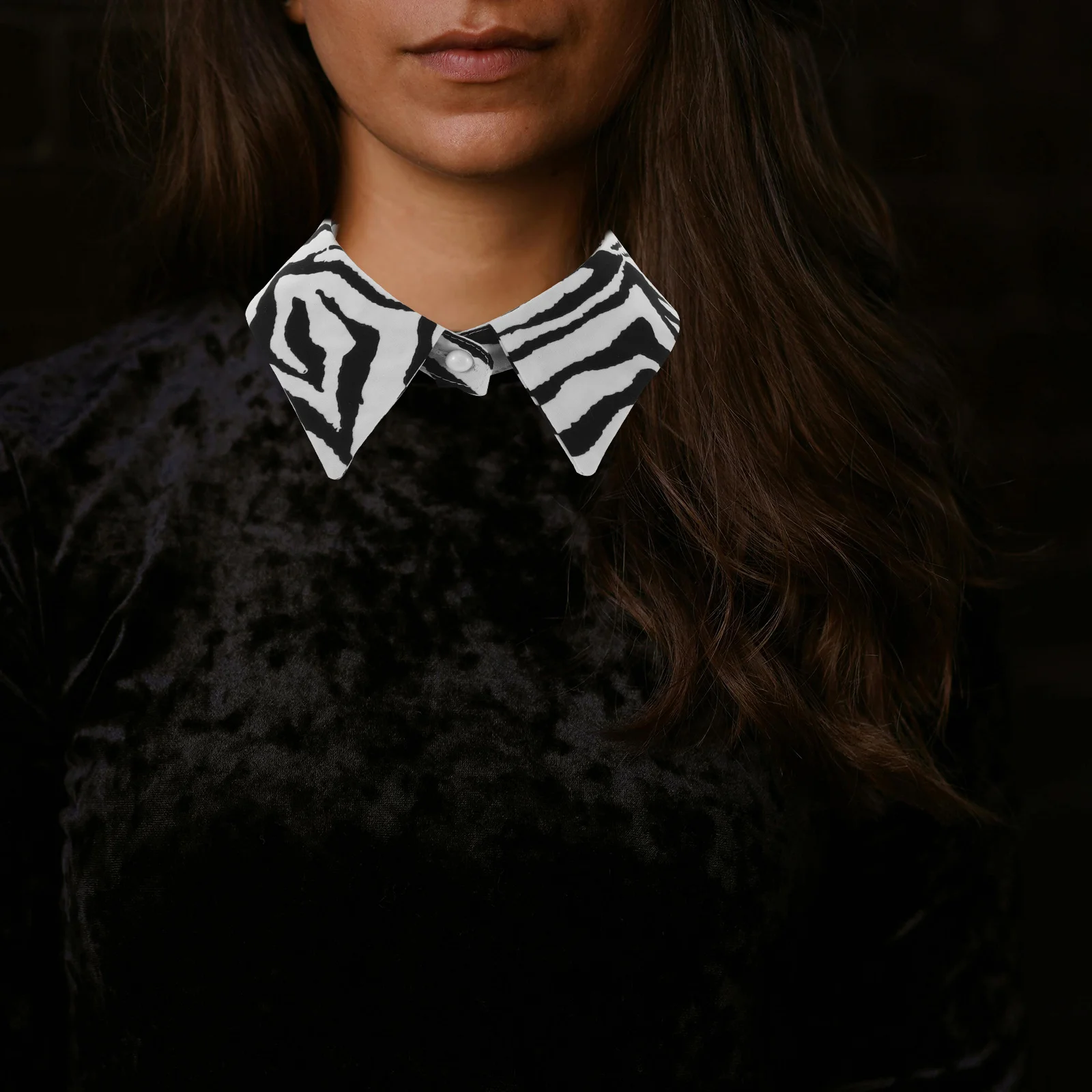 

Zebra Print Fake Collar Women Detachable Stylish Pointed Stand Collar Lightweight Comfortable Portable Accessory