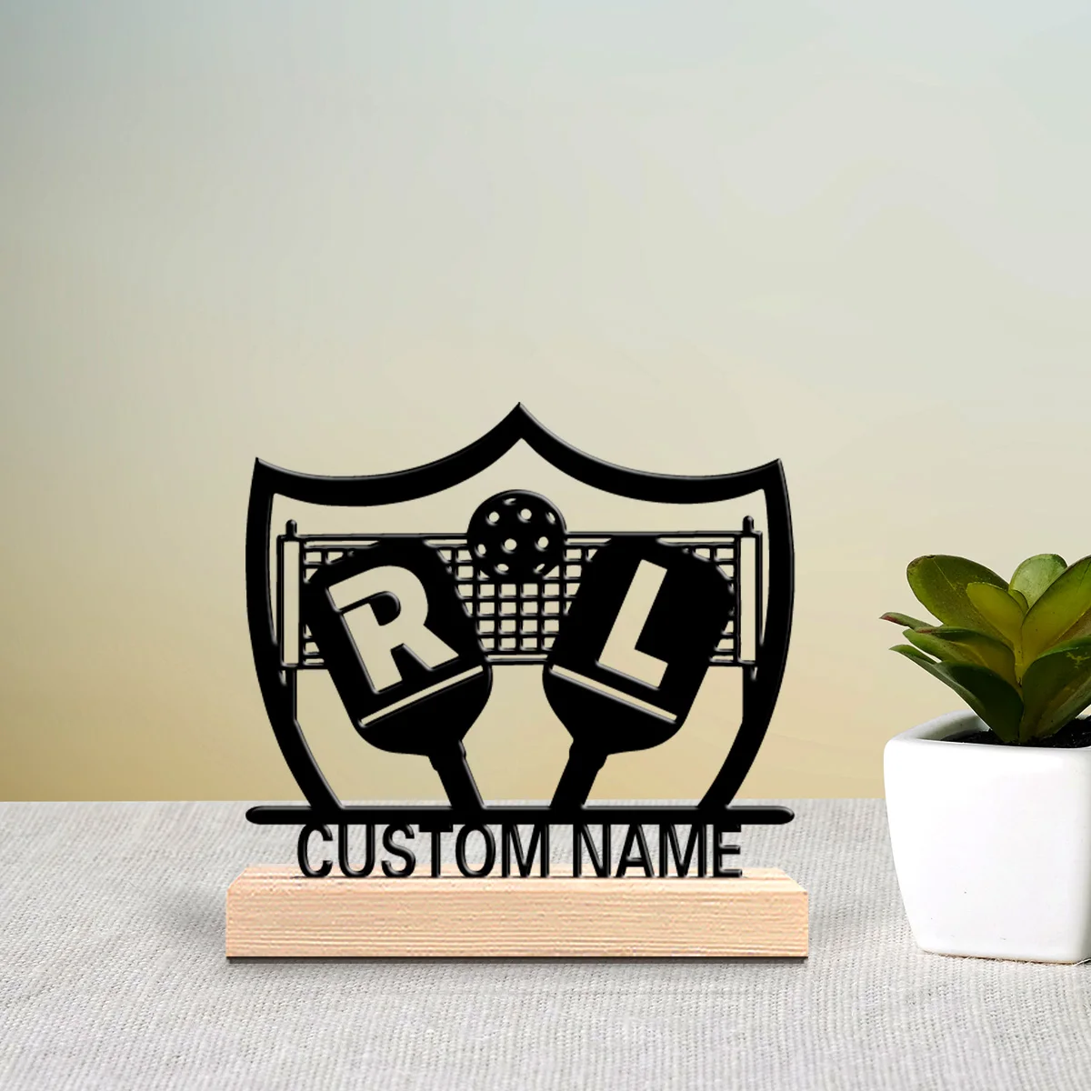 1pc Weird Personalized Custom Pick Ball Shield Metal Statues Wooden Base Bar Decor for Kitchen Dining Room Modern Rustic Themes
