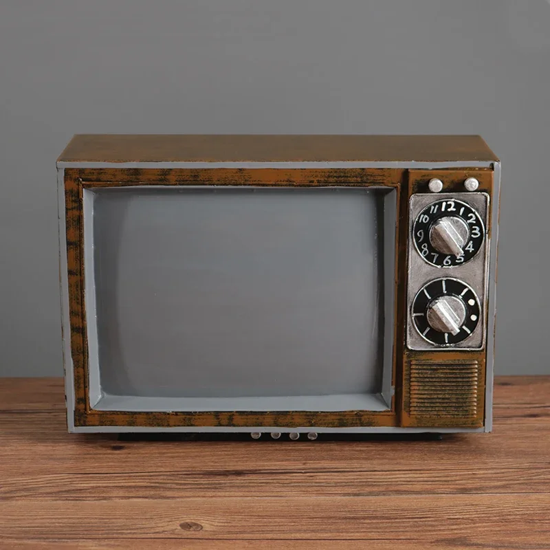 

Retro nostalgic 607080s vintage old black and white TV model bar restaurant props decorative ornaments