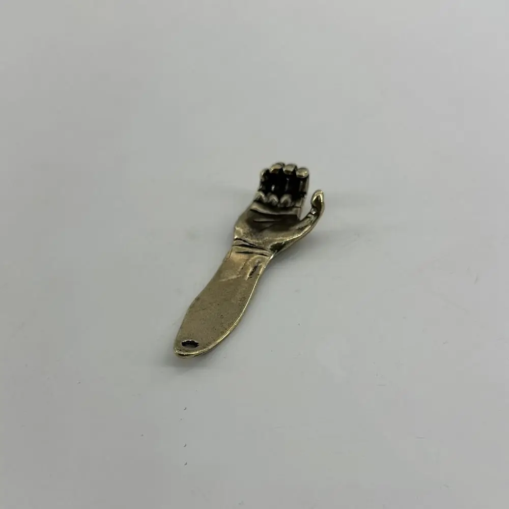 Waist Hangings Hand Arm Keychains Retro Brass Handmade Metal Bottle Opener Home Decoration Pendant Helping Hand Keyring