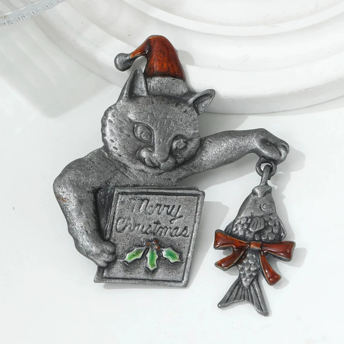 Christmas fishing cat brooch, fashionable and versatile, holiday pin, holiday gift