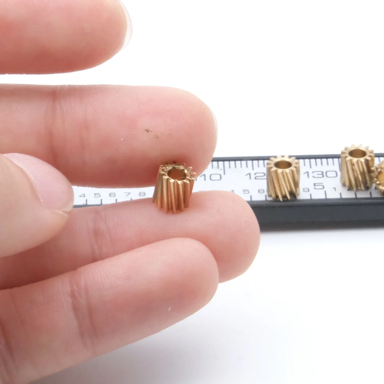 M0.4 Left-Hand 15-Degree Helical Gear 12 Teeth Small Motor Reduction Transmission 2.3-3mm for DIY Robot Educational Toy