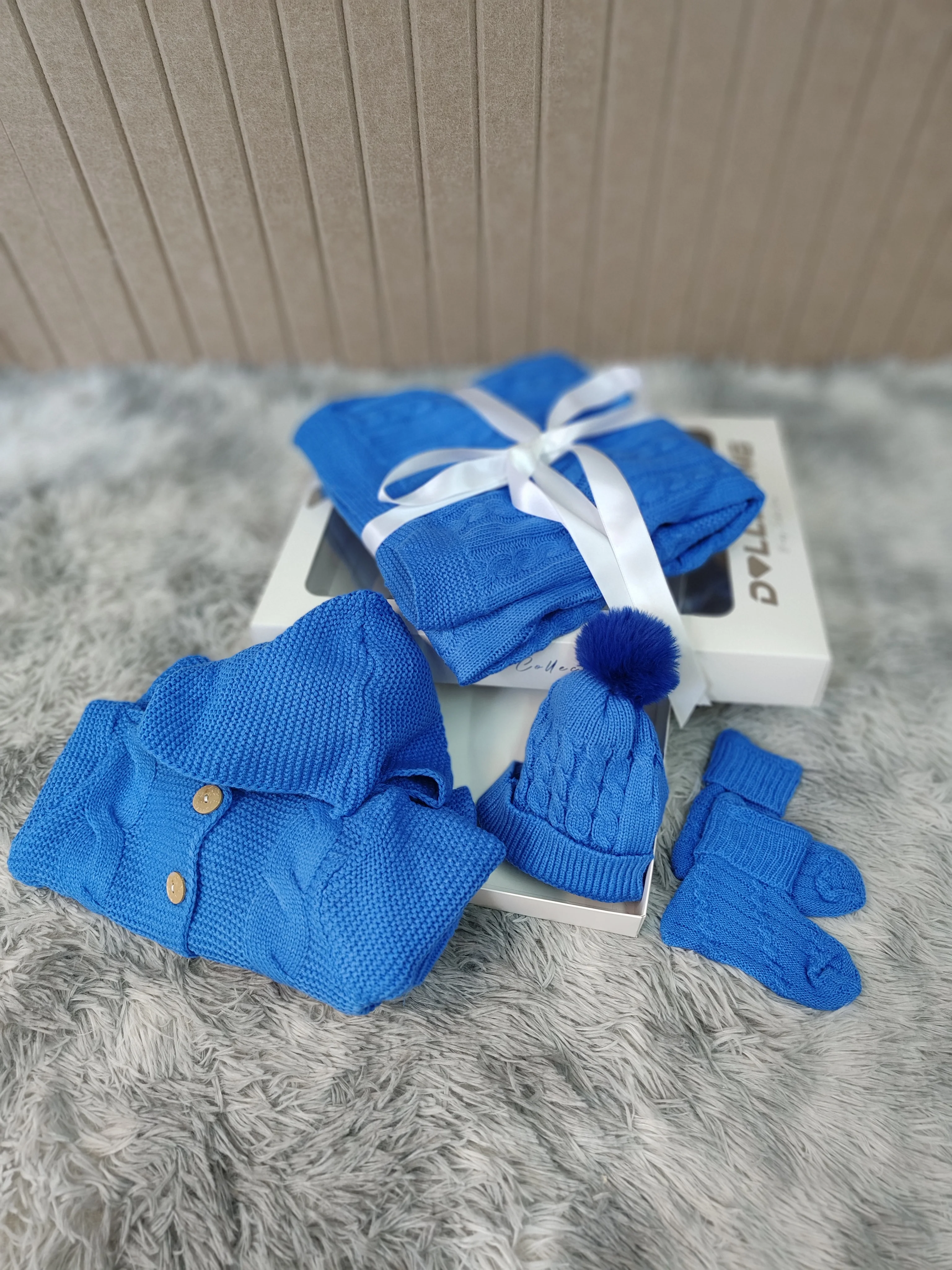 Soft Cotton Knit Newborn Outfit Set Breathable Jumpsuit with Pom Pom Hat Socks Blanket 0-9 Months Baby Shower Gift