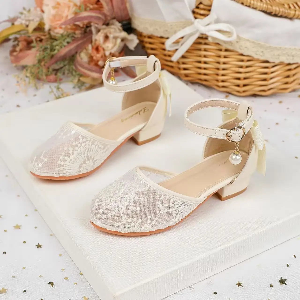 2026 New Girl's Mesh Closed Toe Princess Sandals Summer Round Toe Hollow Out Cover Heel Buckle Strap Match The Skirt Sandals