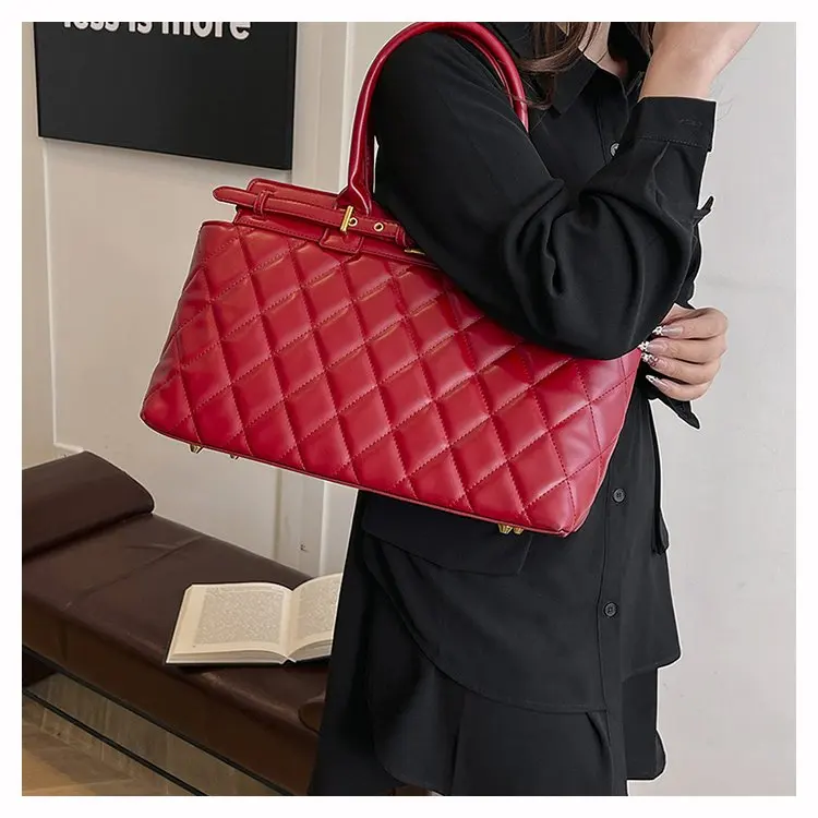 New in 2025: Premium Shoulder Tote Bag. Retro Business - Style, Large Capacity, Simple and Versatile for Commuting