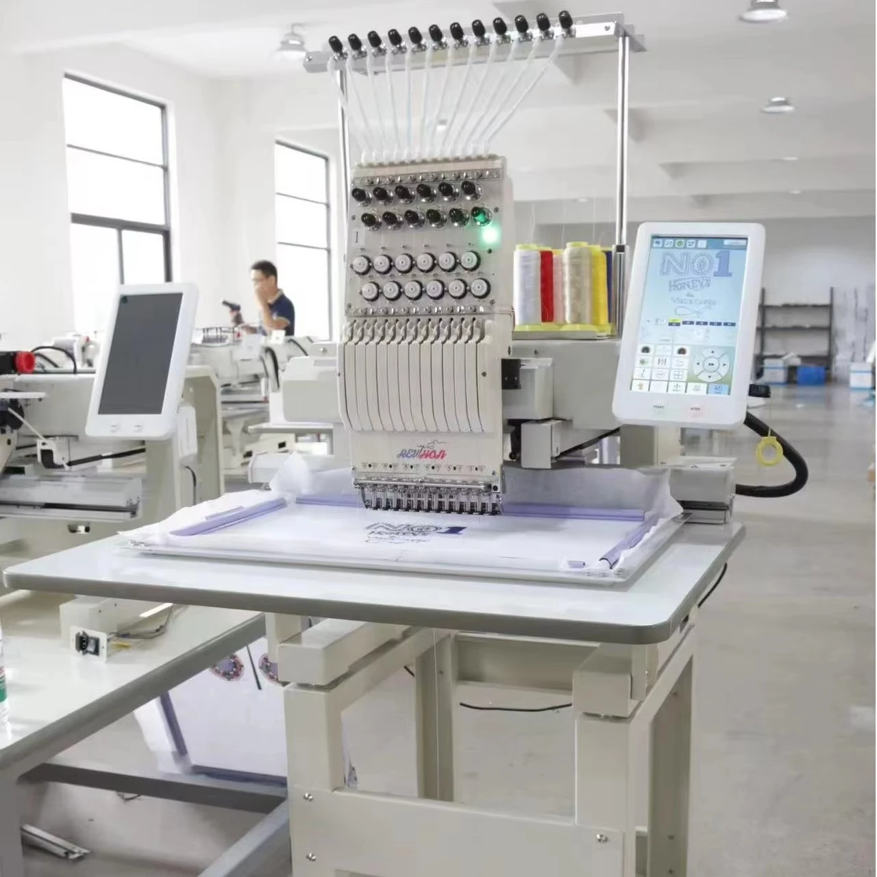 REVHON QH-C1201 15 Needle 500*300mm US Warehouse Fast Shipping Free Accessories Computer Embroidery Machine