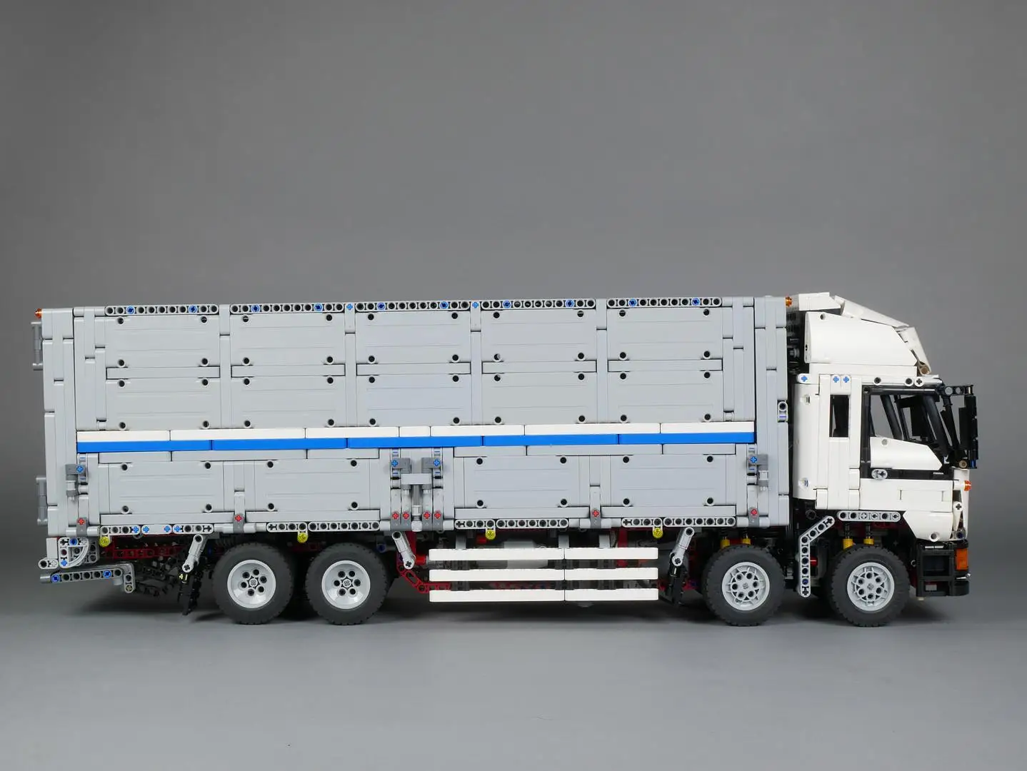 MOC- โมเดลรถบรรทุก, สถาปัตยกรรมรถยนต์คลาสสิก, เทคโนโลยีชิ้นส่วน 4128,บล็อกโครงสร้างปีก, ของเล่นเด็กผู้ชาย, ของขวัญคริสต์มาส