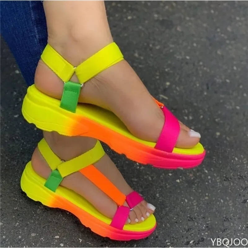 2022 Summer New Sandals Rainbow Color  Flat Women Sandals Luxury Sandals Women Designers Outdoor Beach Opened Toe Shoes