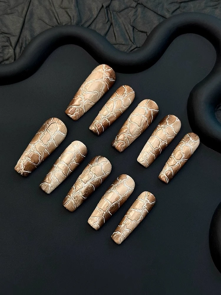 

Alligator Leather Pattern, Nail Art Wearing Nail Merad Color Brown Heavy Industry Three-dimensional Hand Pure Handmade Design