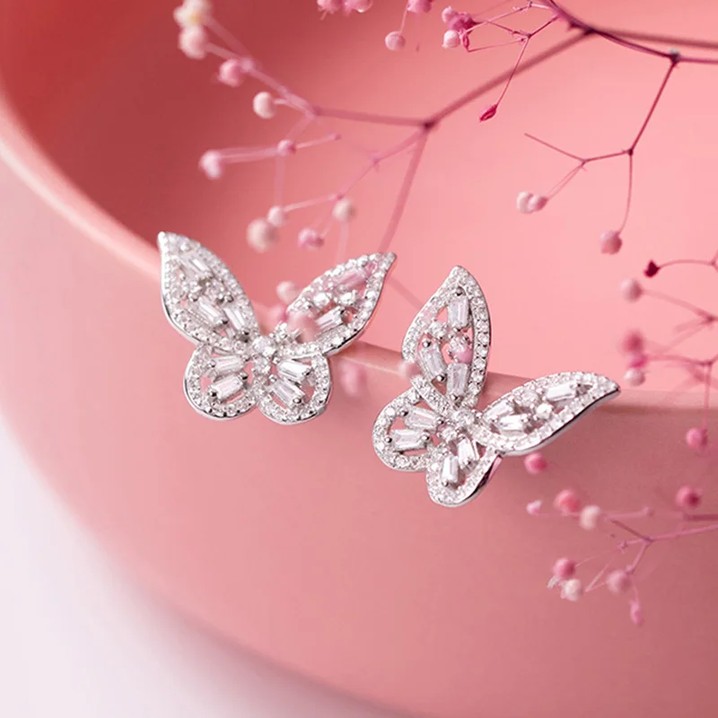 Trustdavis Luxury 925 Sterling Silver Sweet Butterfly Dazzling CZ Clavicle Necklace For Women Wedding Party S925 Jewelry DA1526