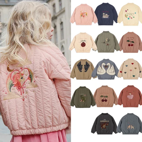 24 AW KS 아동용 면 코트 Unicon 무당 벌레 자수 소녀와 소년을위한 두꺼운 면화와 양털 겨울 자켓 Kids Outwear Best5 24 AW KS 아동용 면 코트 Unicon 무당 벌레 자수 소녀와 소년을위한 두꺼운 면화와 양털 겨울 자켓 Kids Outwear Best5