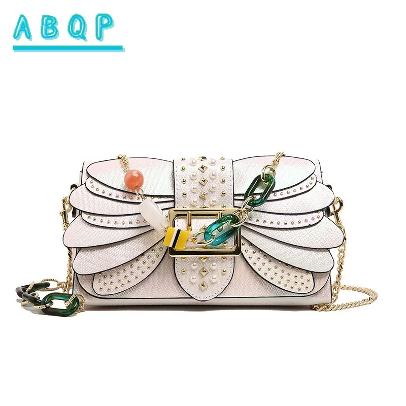 

Shoulder Bag Women's New Retro Chain Square Bag High-end Temperament Messenger Handbag Butterfly Pattern Large Capacity