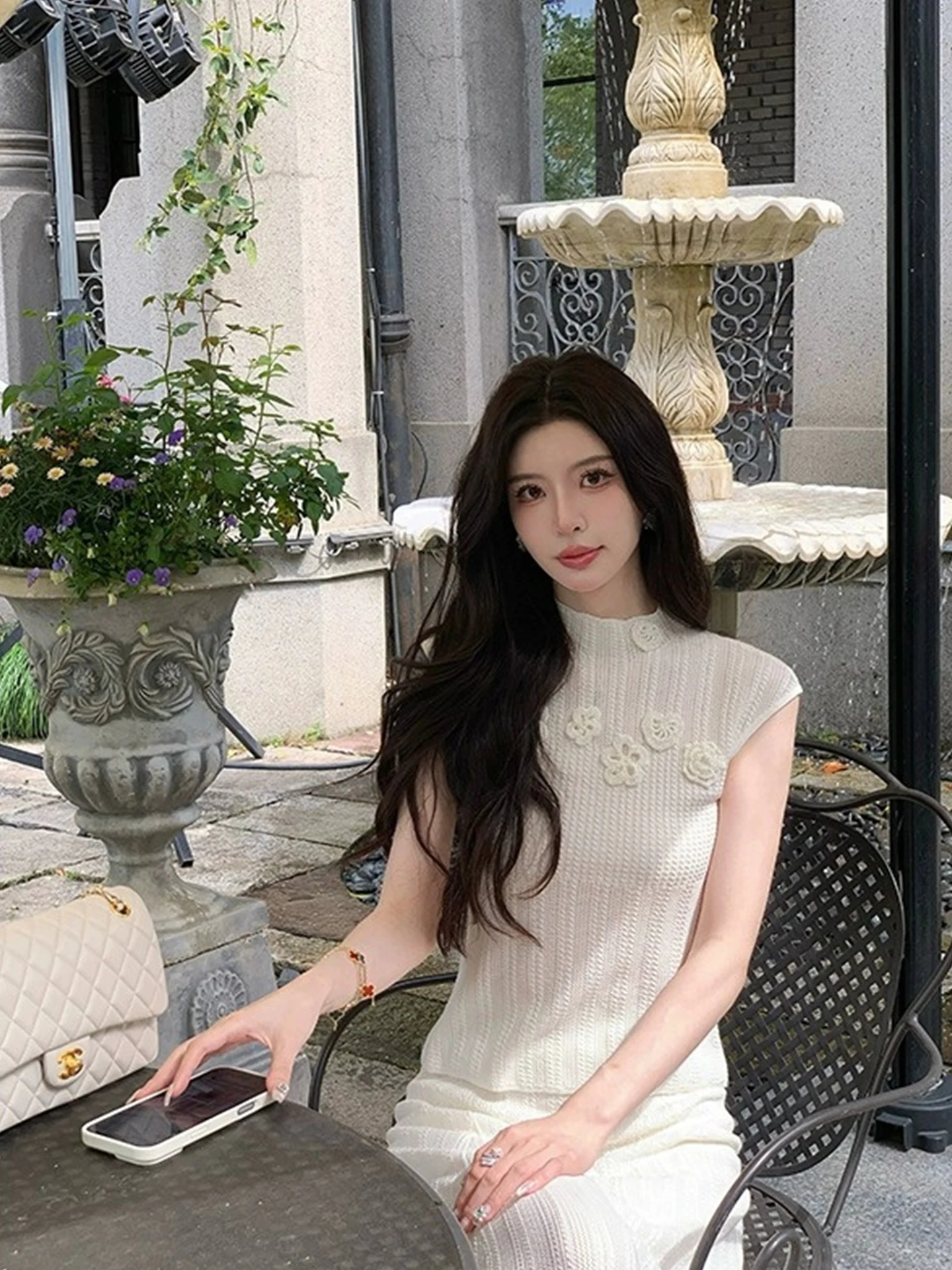 قميص نسائي محبوك من الحرير الجليدي بقصة ضيقة Ne Summer 2025 تصميم فريد من نوعه ثلاثي الأبعاد على شكل زهرة للتنقل النسخة الكورية ملابس تريكو