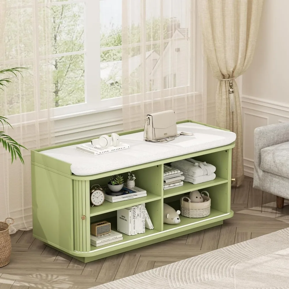 مقعد تخزين الأحذية مع خزانة بباب منزلق، وأثاث المدخل يتميز بخطافات معدنية وحشوة قابلة للتعديل لجهاز معزز