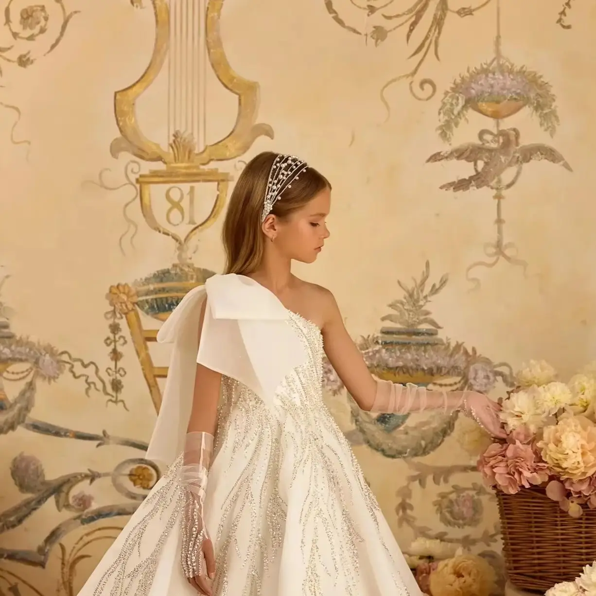 Elegant One Shoulder with Bow Custom Flower Girl Dress for Wedding Beading Floor Lenght Kids Birthday Party First Communion Gown