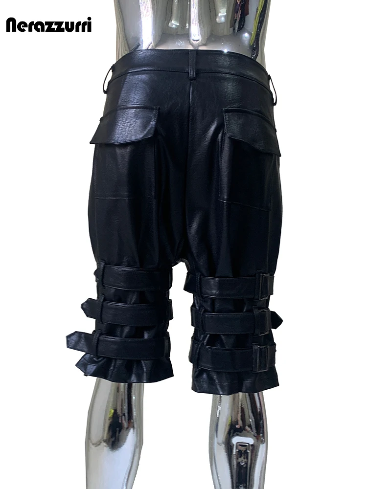 

Lautaro, летние и осенние черные прямые шорты из искусственной кожи для мужчин с множеством ремней, мужская одежда в стиле панк с высокой талией, 2025 г.