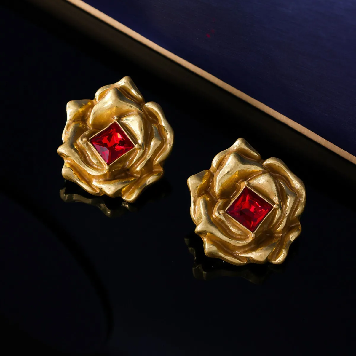 

Французские ретро розовые металлические серьги в придворном стиле, винтажные серьги-гвоздики с кристаллами и цветами, joyeria con envío gratis