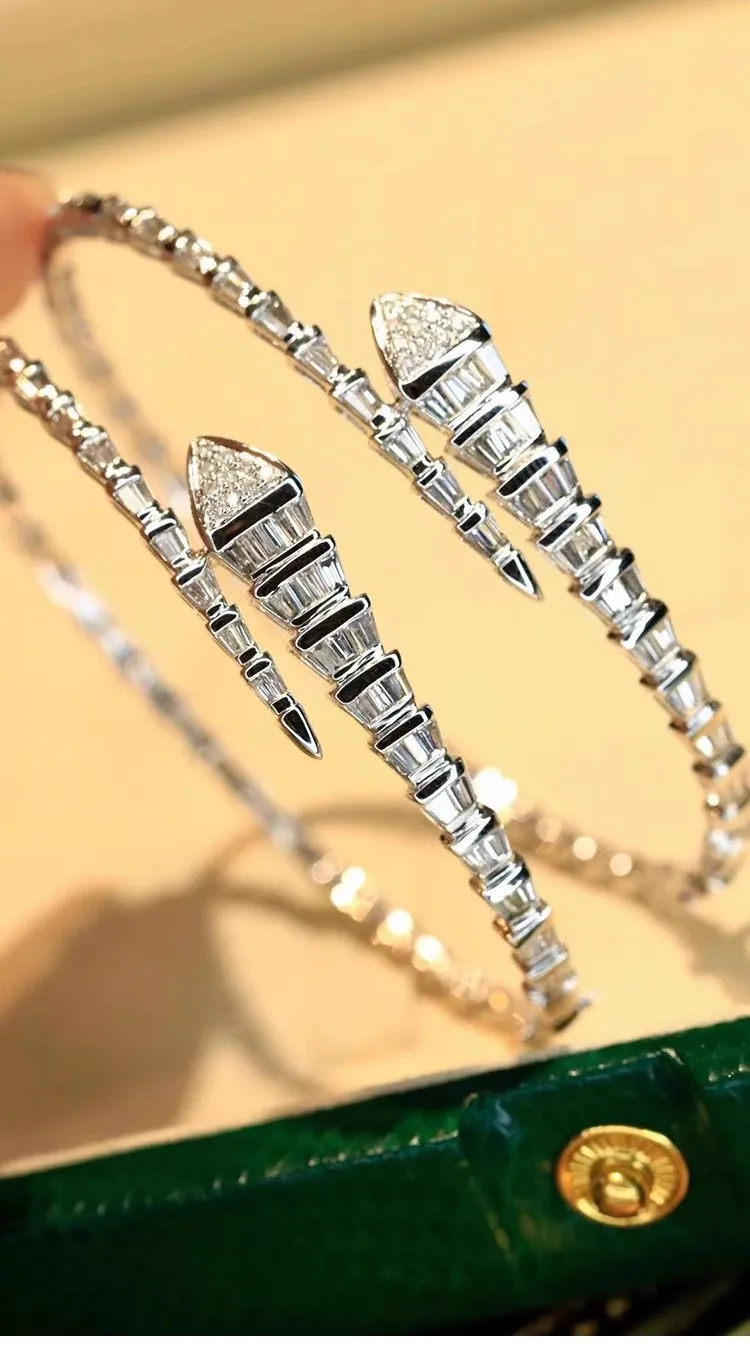 S925 Sterling Silber Armband mit Diamanten, Schlangenknochen-Design, Luxuriöses Nischenarmband mit Schlangenkopf-Verschluss für Damen – Detail 8