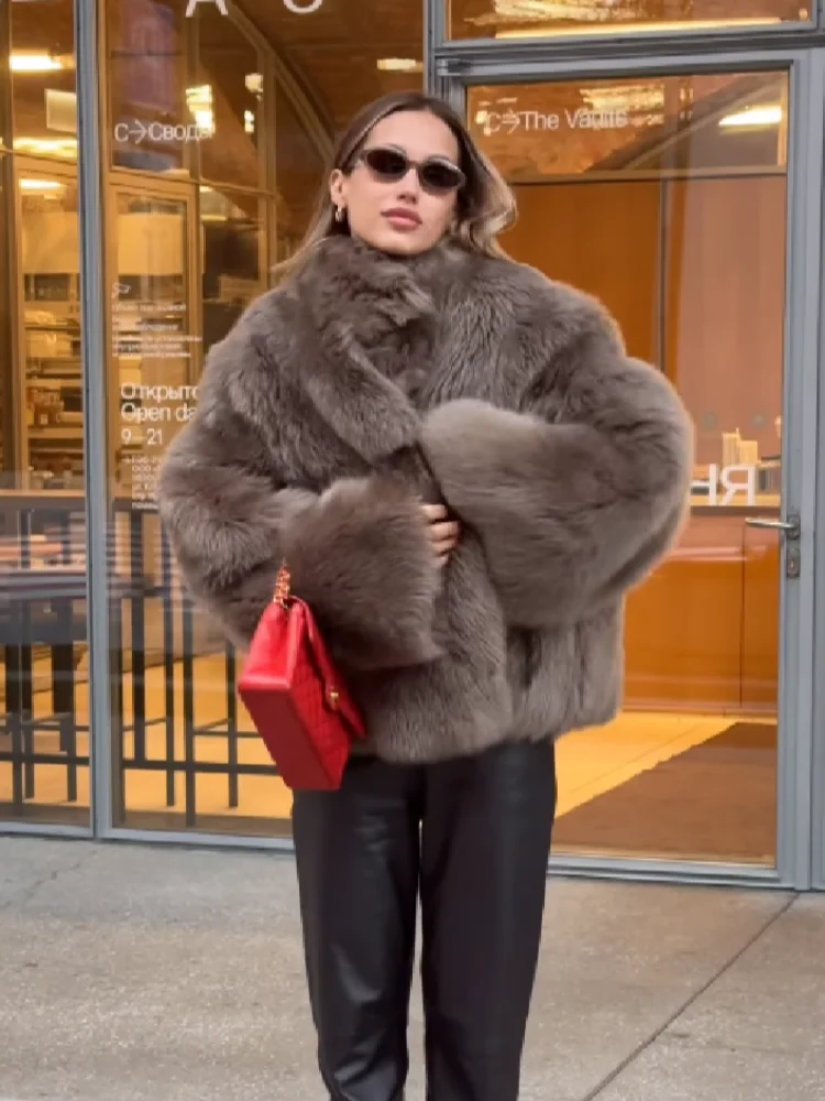 سترة أنيقة متعددة الاستخدامات وأنيقة وحفلات الخريف المتطورة للنساء ملابس الشارع الناضجة