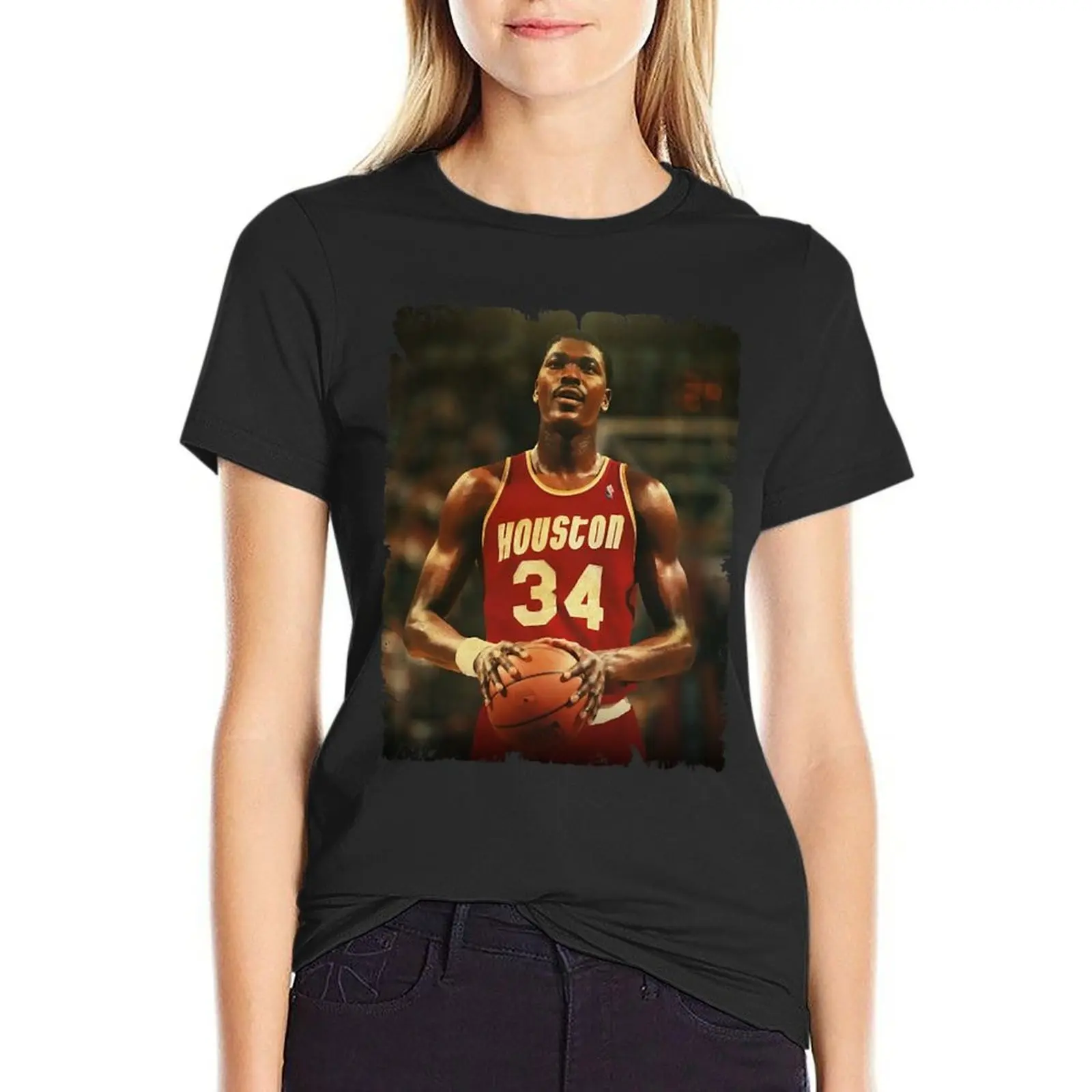 

Hakeem sport Olajuwon Hakeem sport Olajuwon Vintage Design Of Basketball 70s T-Shirt graphics cute tops plain tshirts for Women