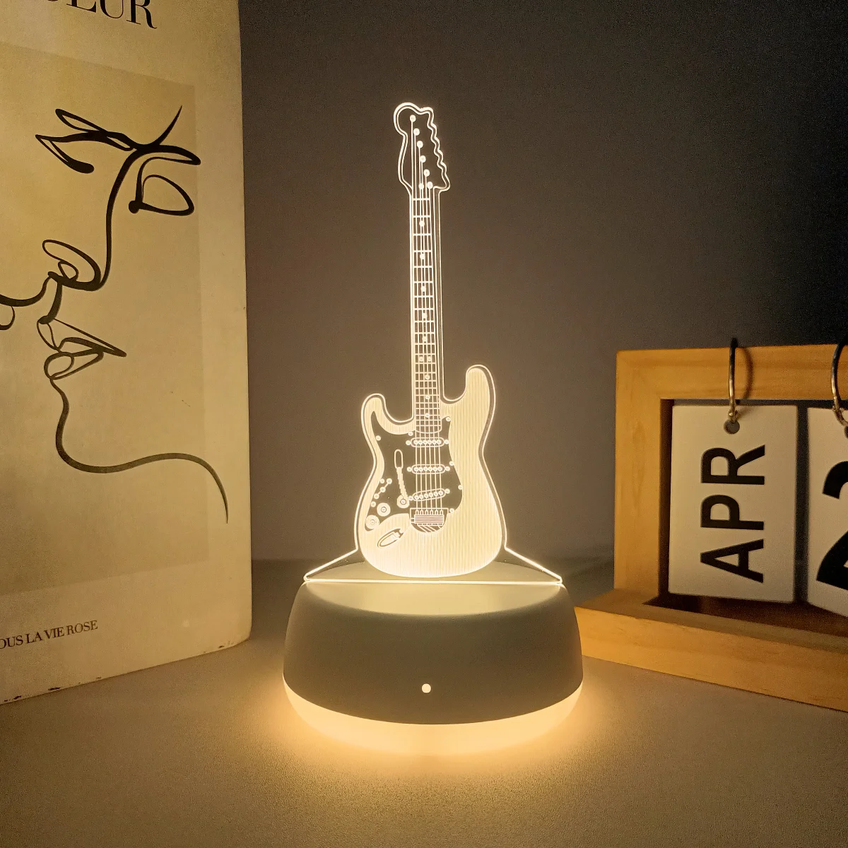 

1pc creative LED guitar shaped warm light night light, USB powered, home decoration light night lighting.