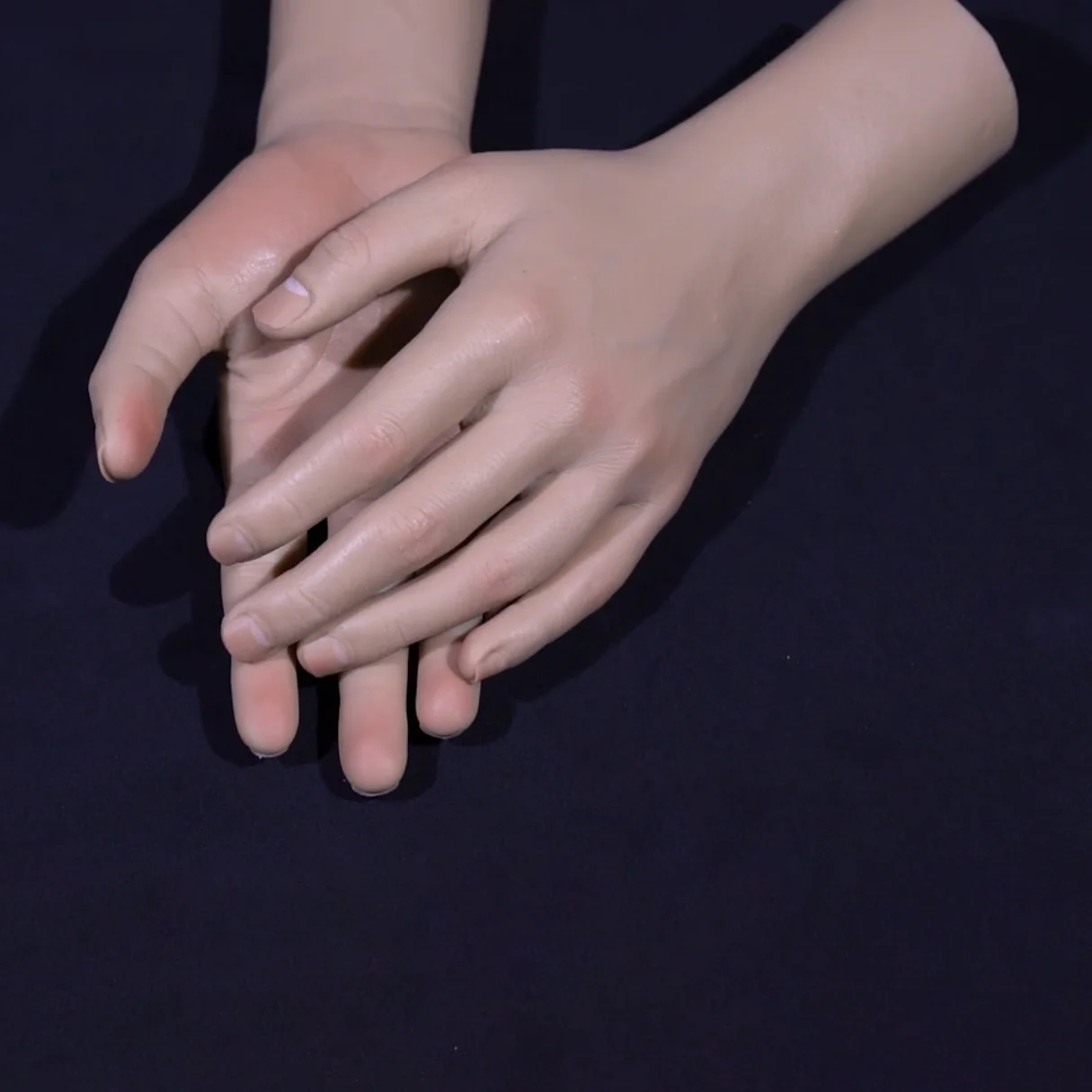 

Male Silicone Hand Model Fake Nail Practice Hand Manicure Mannequin Hands Sketch Art Training Photography Watch Display TGS7