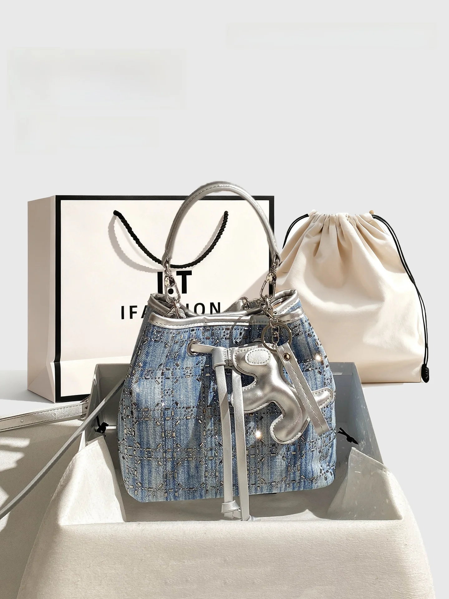 commute-bucket-handbag-women's-drawstring-rhinestone-new-spring-summer-high-end-sensation-handbag-leather-single-shoulder