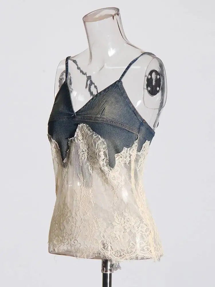 TWOTWINSTYLE المرقعة الدانتيل قطعتين مجموعة للنساء الخامس الرقبة بلوزات بلا اكمام عالية الخصر فضفاض بانت التخسيس الدنيم مجموعات الإناث جديد #2