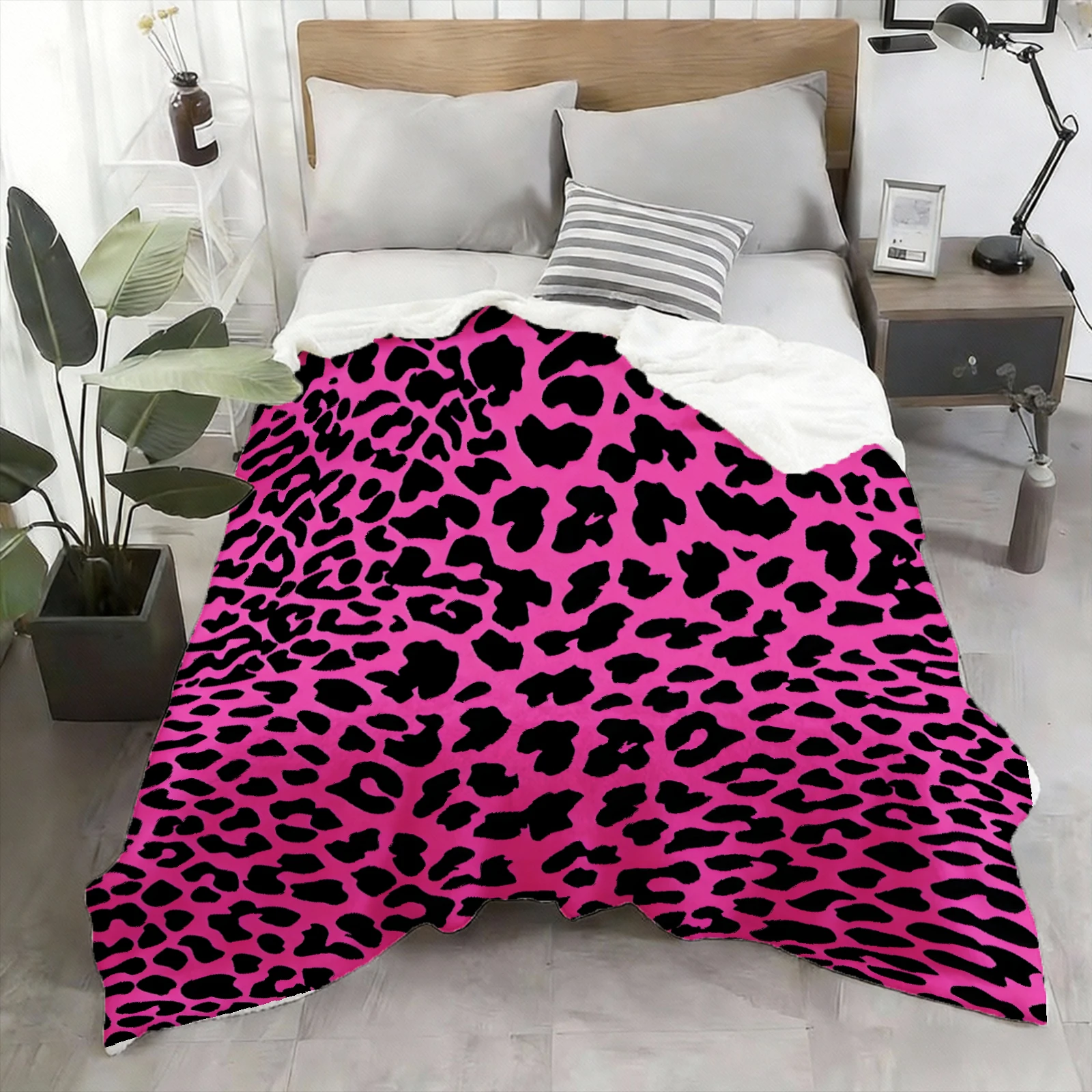 Flannel Blanket Leopard Print Throw Soft Warm Fleece Bed Sofa Cover Cozy Home Car Outdoor Decor for Bedroom Couch Travel Gift