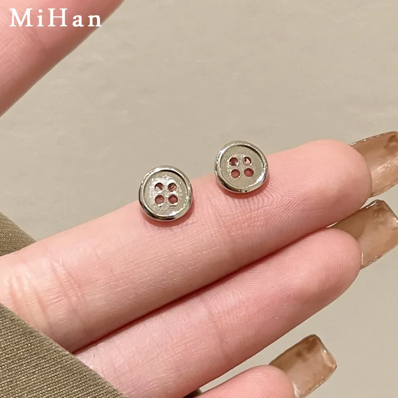 

Modern Jewelry 925 Silver Needle Small Button Stud Earrings Delicate Simply Design Round Earrings For Women Party Gifts