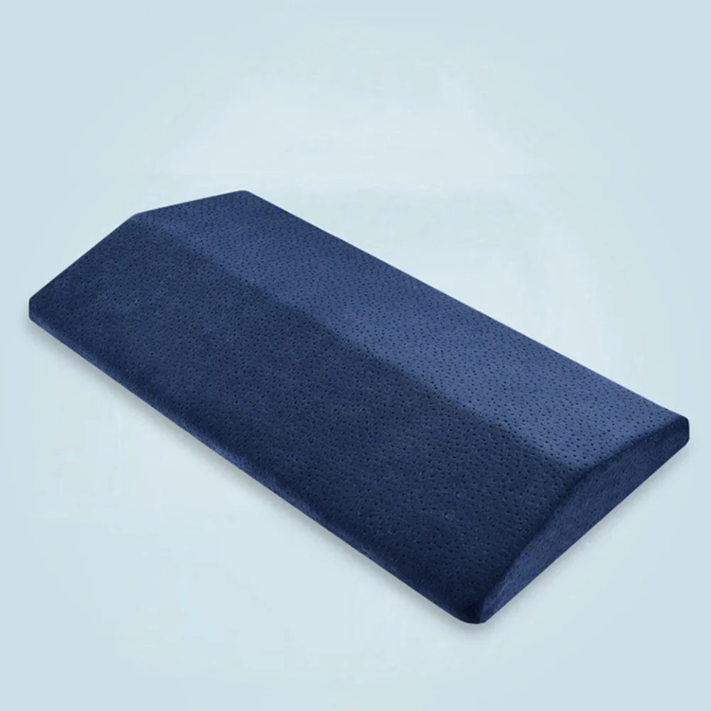 หมอนรองหลังเมมโมรี่โฟม 1 ชิ้น ระบายอากาศได้ดี ช่วยบรรเทาอาการปวดหลัง ใช้ได้ที่บ้าน เดินทาง หรือในรถยนต์ สีกรมท่า