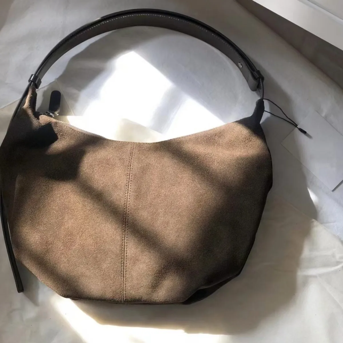 

2025 New Suede Dumpling Bag High Quality Retro Large Capacity Armpit Lazy Feeling Single Shoulder Messenger Bag Women