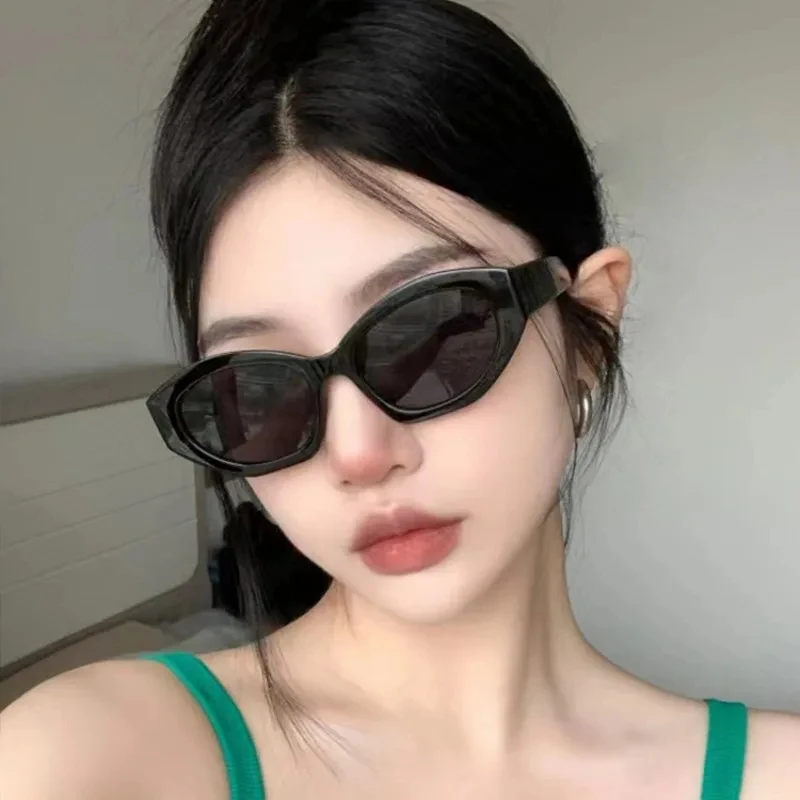 Retro Polygonal Black Sunglasses for Women with Round Faces European and American Hot Girl Style Photo Vacation Sunglasses