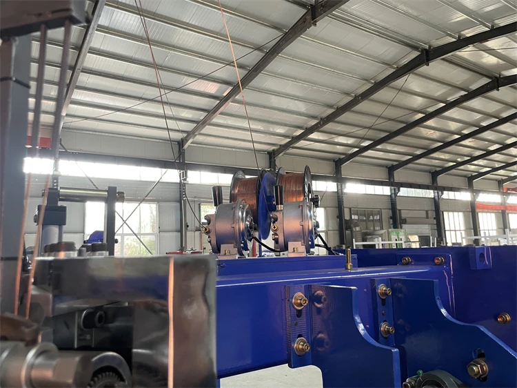 آلة خياطة وتدباسة صندوق الكرتون للصندوق المموج من الورق المقوى